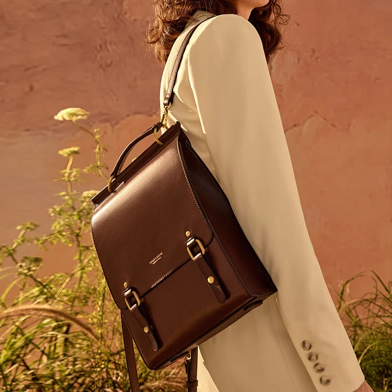 sac à dos en cuir élégant avec rabat à boucle pour femmes - Orni & Manson