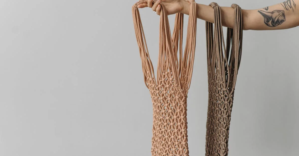 découvrez notre élégante sac baguette beige, parfait pour allier style classique et modernité au quotidien.