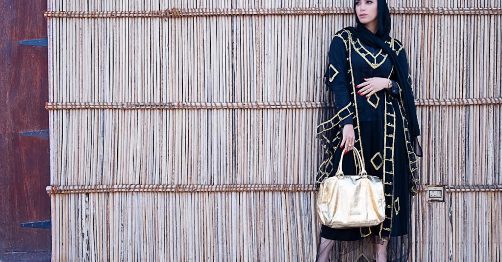sac à chaîne dorée élégant et tendance, parfait pour sublimer toutes vos tenues avec une touche de chic et de sophistication.