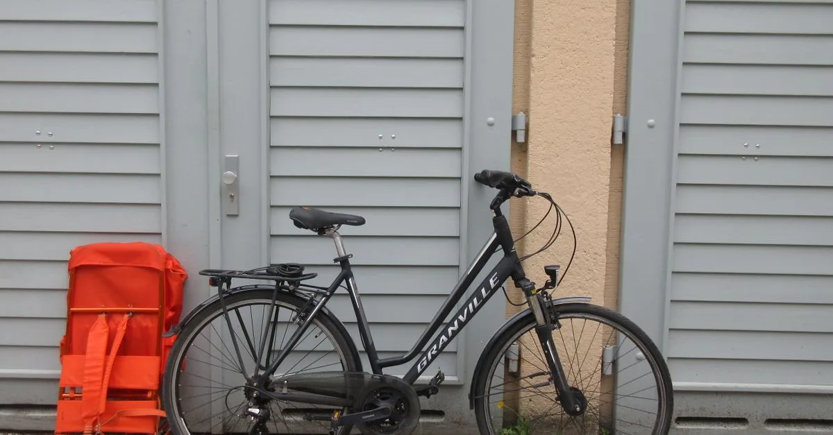 découvrez le sac à dos de cyclisme urbain pour femme, confortable et pratique, idéal pour vos trajets quotidiens à vélo.